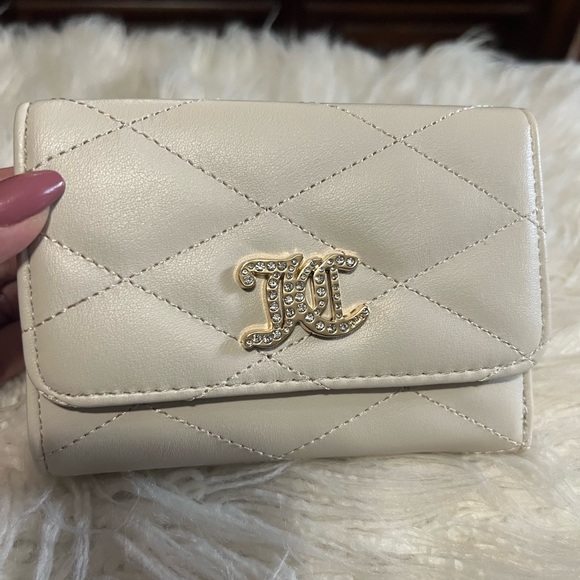 NWT Juicy Couture Faux Leather Quilted Wallet - Picture 2 of 9